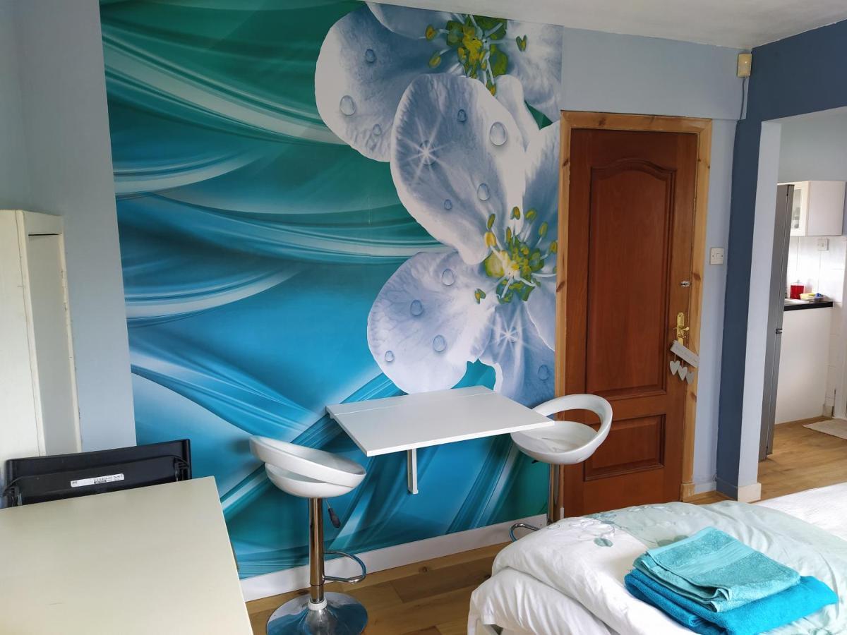 Self Catering Studio Flat Apartment Edinburgh Exterior foto